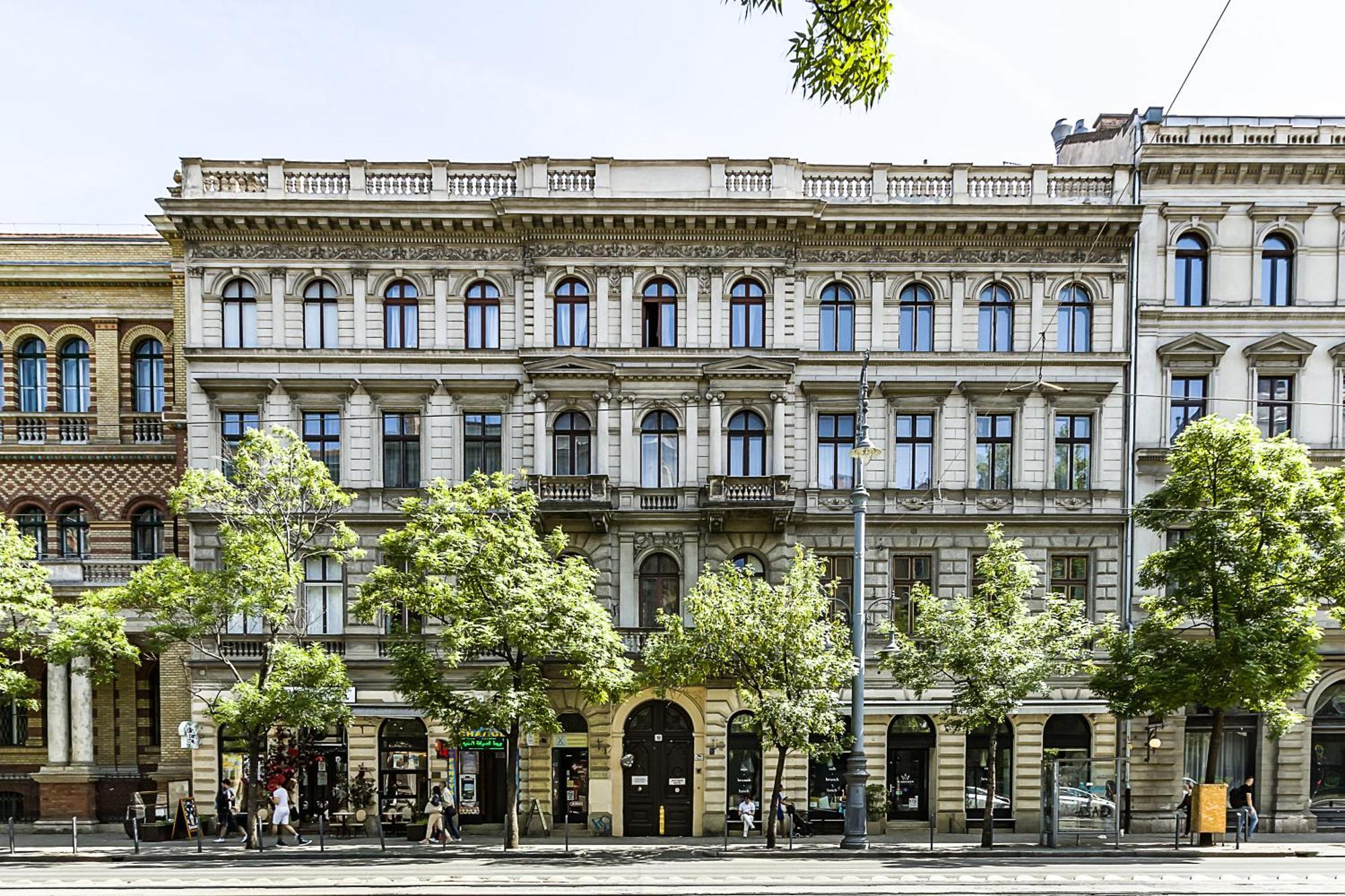 The Museum Living Апартаменти *